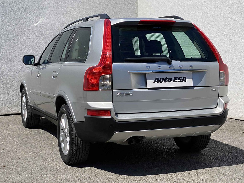 Volvo XC90 2.4 D5 Momentum AWD