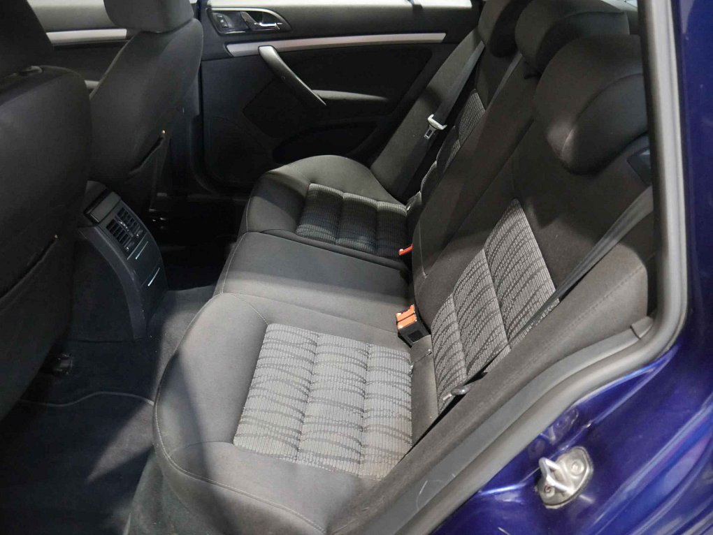 Škoda Octavia II 2.0 TDi Elegance