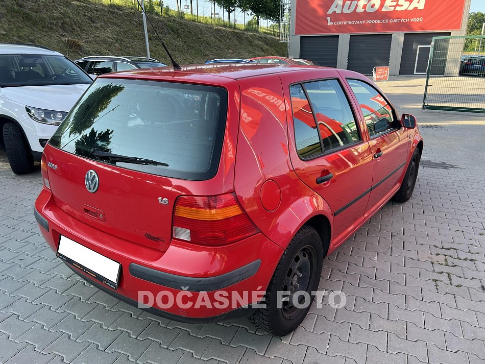 Volkswagen Golf 1.6i 