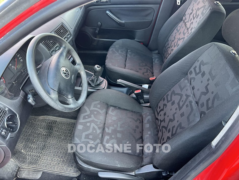 Volkswagen Golf 1.6i 