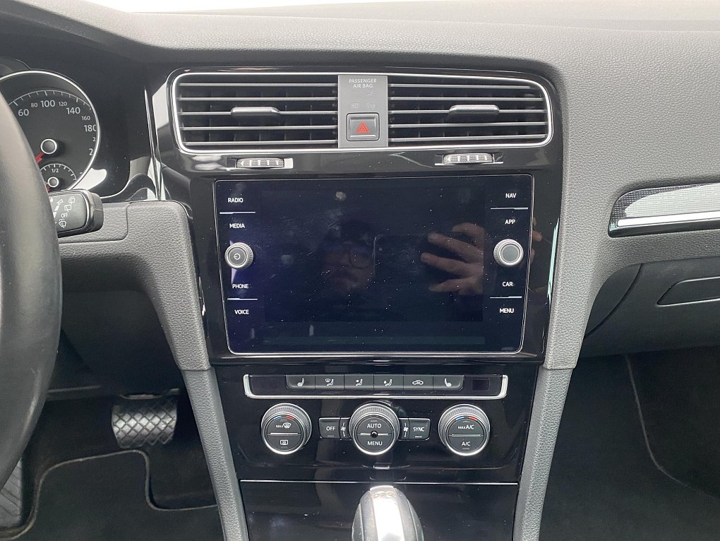 Volkswagen Golf 2.0 TDi Highline