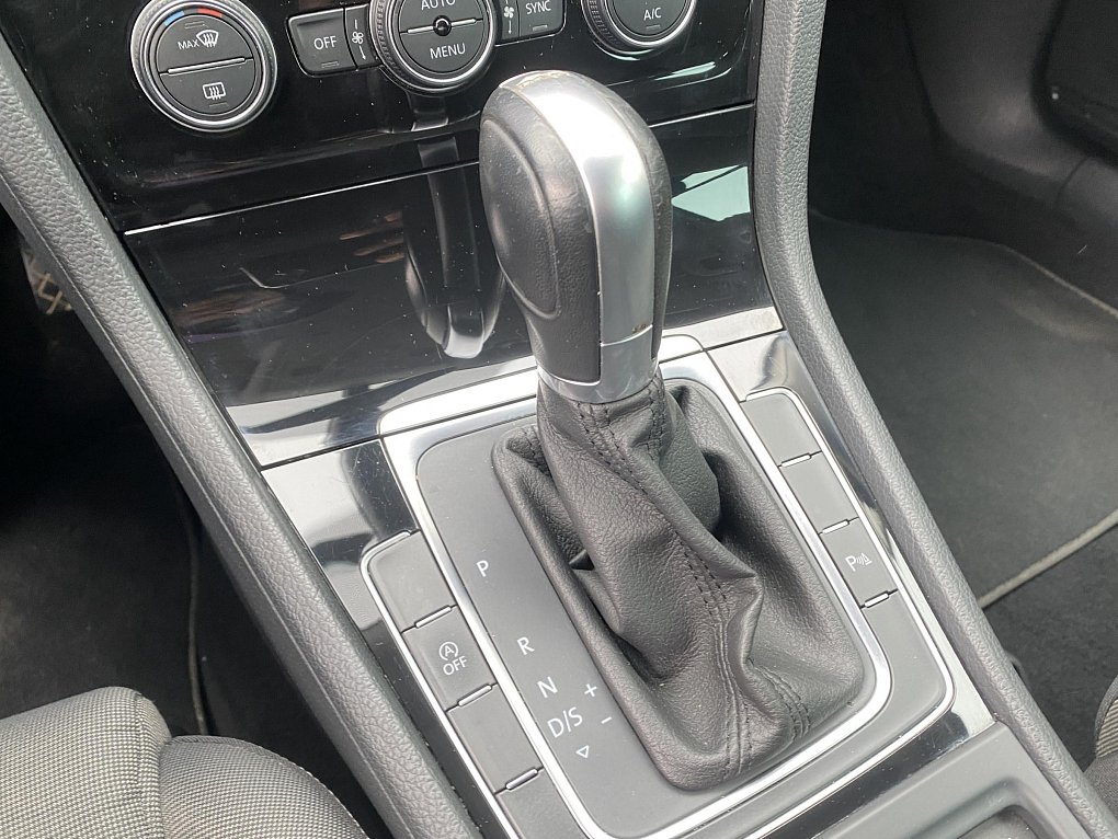 Volkswagen Golf 2.0 TDi Highline