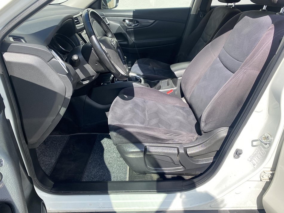 Nissan X-Trail 1.6dCi Connect 7míst