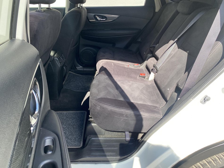 Nissan X-Trail 1.6dCi Connect 7míst