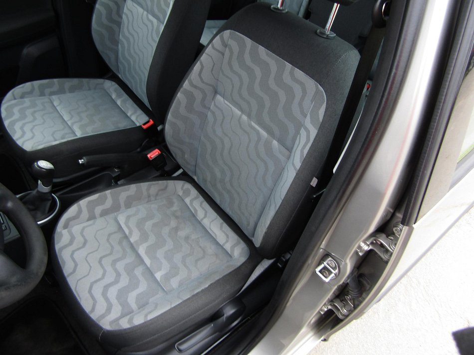 Škoda Roomster 1.2 HTP Style