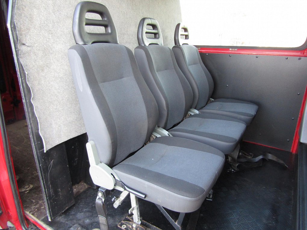 Renault Master 2.3dCi  L2H2 6míst