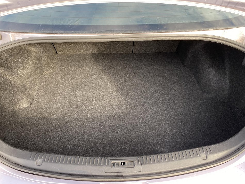 Mazda 6 2.0i 