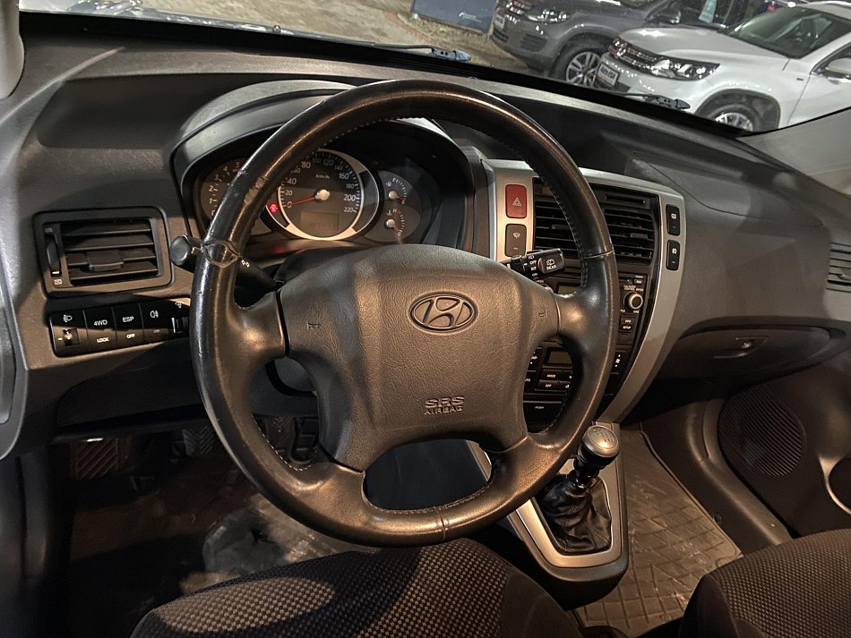 Hyundai Tucson 2.0 i  4WD