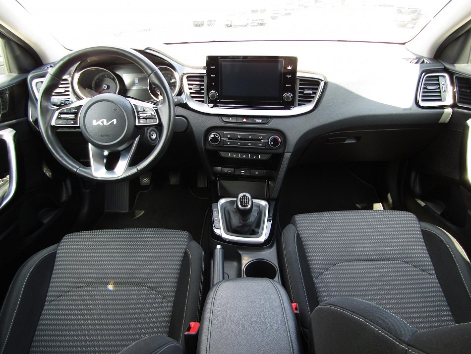 Kia Ceed 1.5 T-GDi Vision