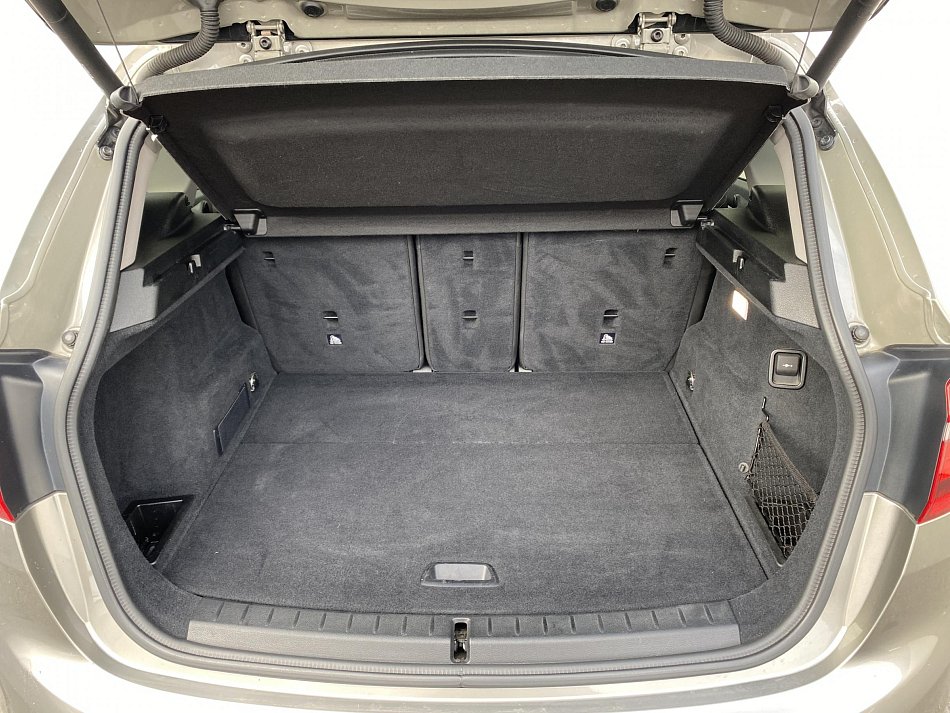 BMW Řada 2 2.0 D Sport 218d