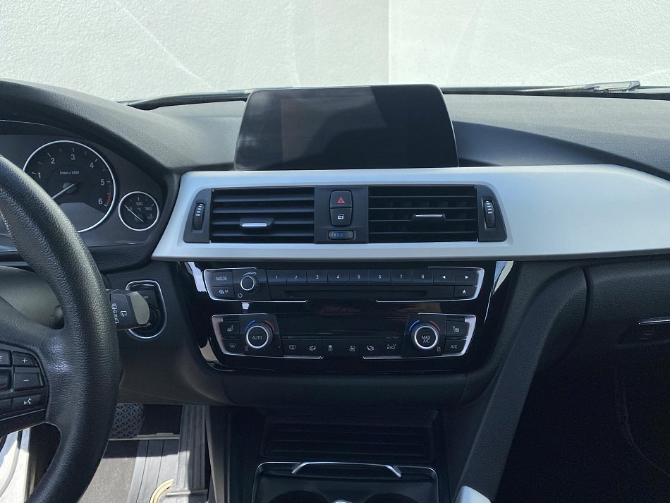 BMW Řada 3 2.0 D Modern 320d