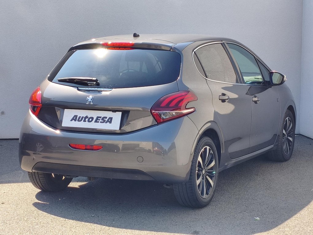 Peugeot 208 1.2PT  TechEDITION