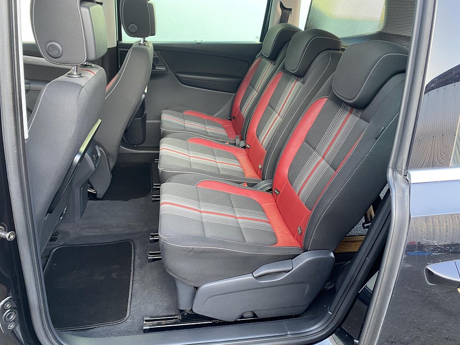 Volkswagen Sharan 2.0 TDi Match