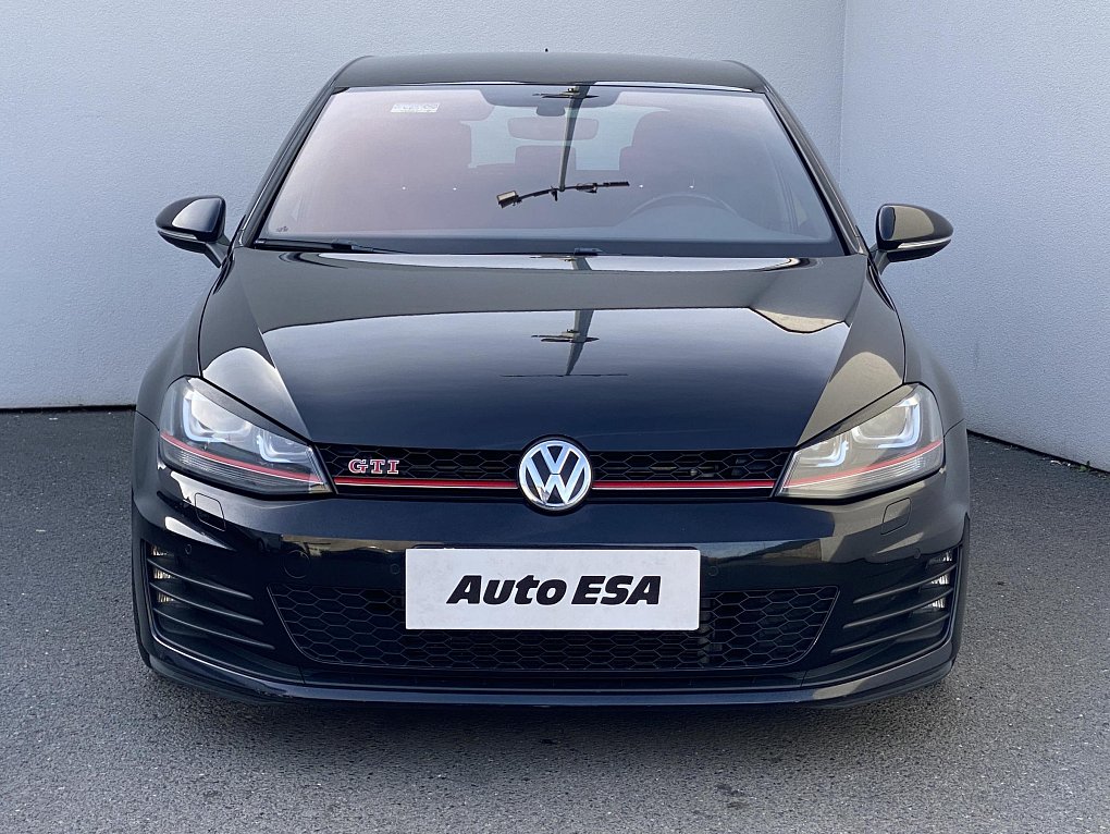 Volkswagen Golf 2.0TSi GTi