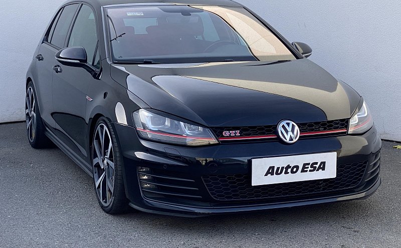 Volkswagen Golf 2.0TSi GTi