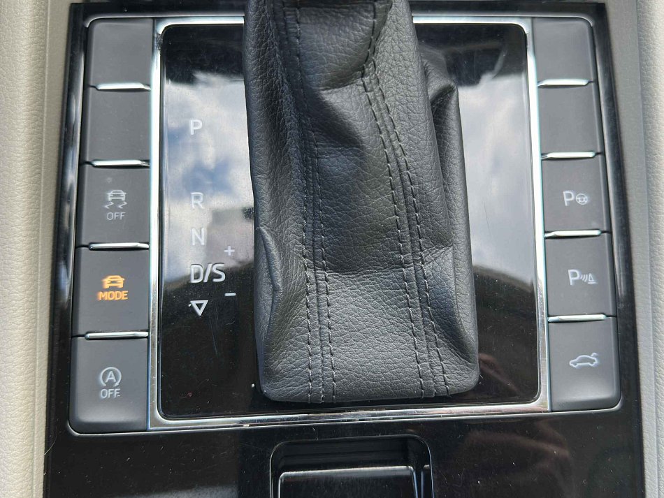 Škoda Superb III 2.0TSi  4x4
