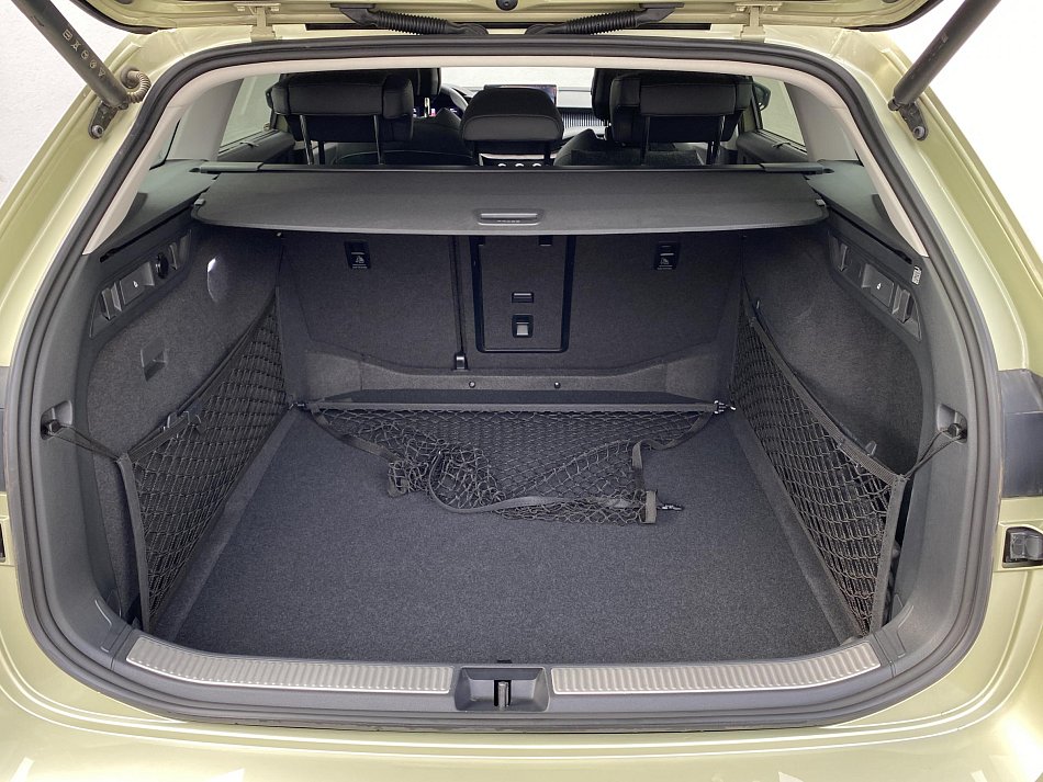 Škoda Superb IV 2.0 TDi L&K 4x4