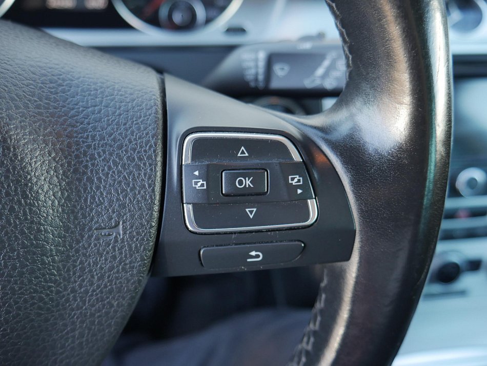 Volkswagen Passat 2.0 TDi 