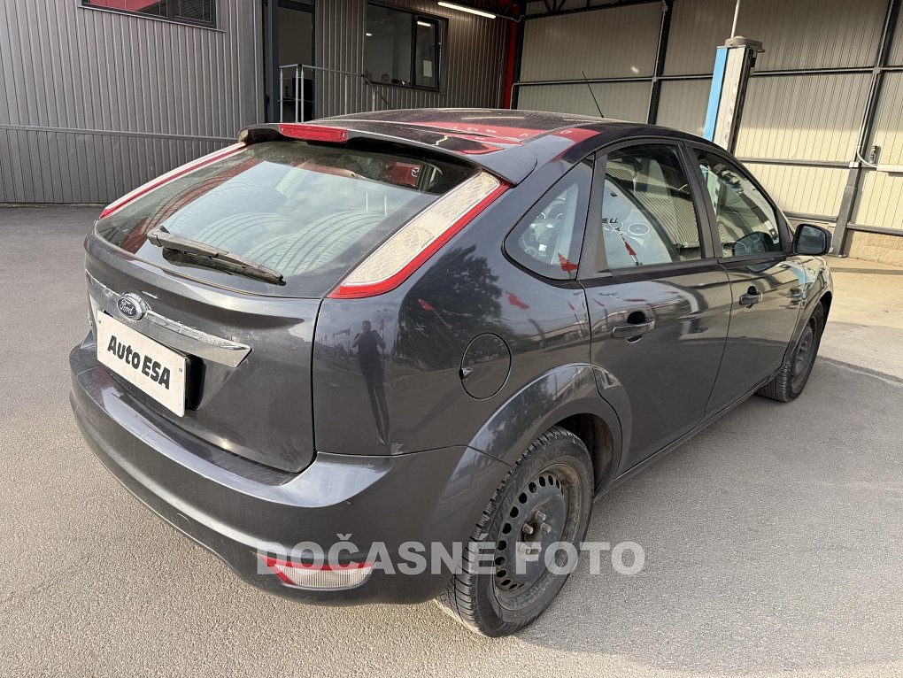 Ford Focus 2.0i 