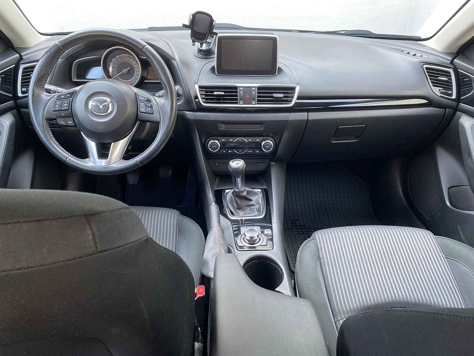Mazda 3 2.0i 