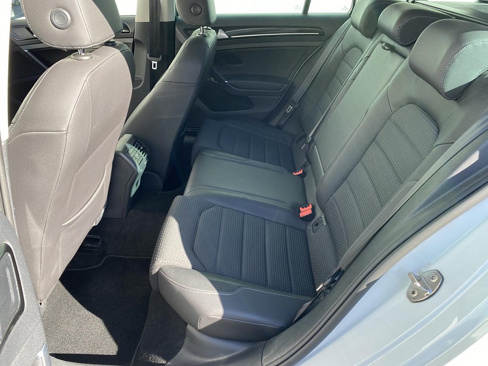 Volkswagen Golf 2.0 TDi Highline