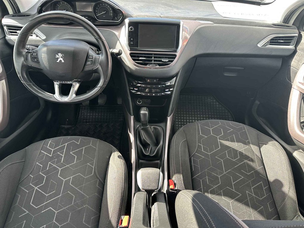 Peugeot 2008 1.2PT 