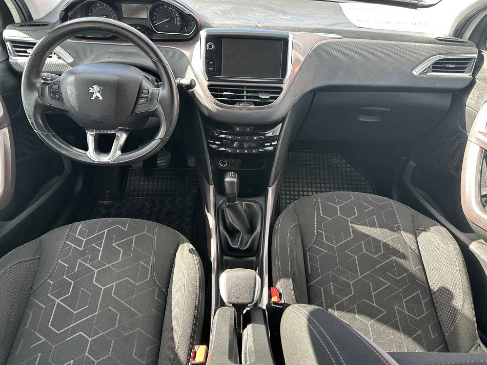 Peugeot 2008 1.2PT 