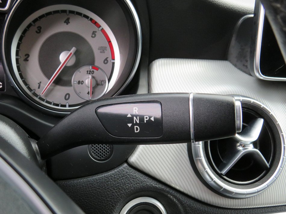Mercedes-Benz CLA 2.2 CDi 