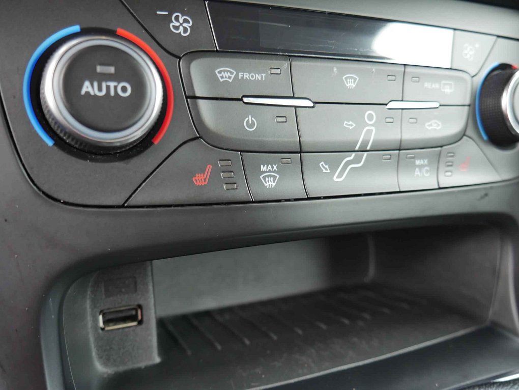 Ford Focus 1.5 EB Titanium