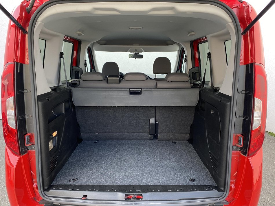 Fiat Dobló 1.4T Lounge