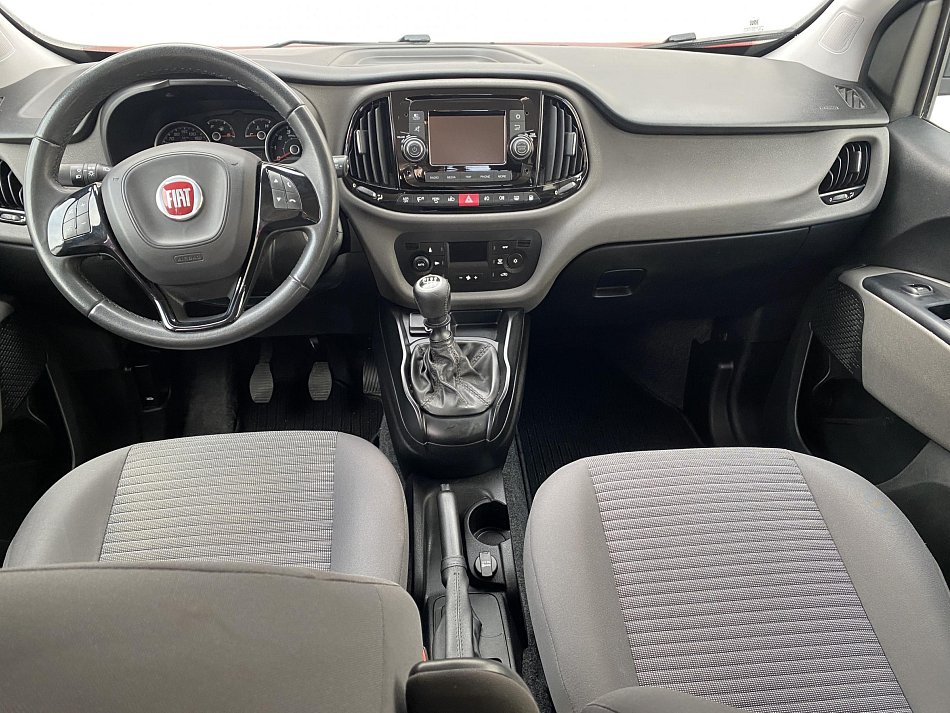 Fiat Dobló 1.4T Lounge