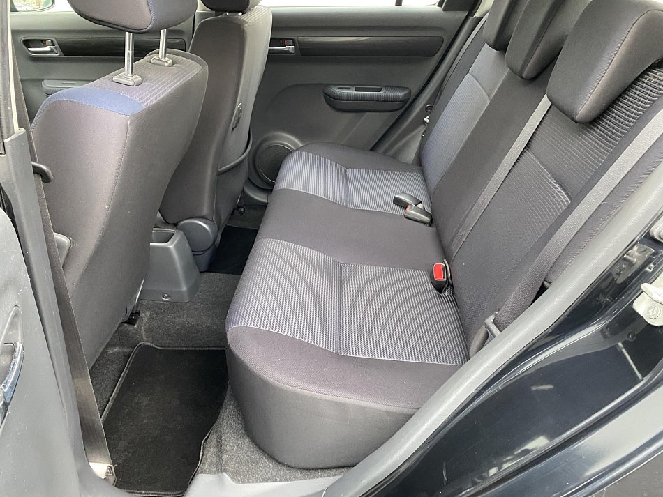 Suzuki Swift 1.3i  4x4