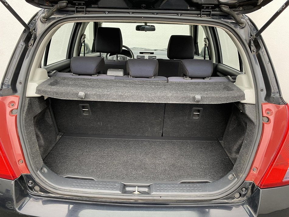 Suzuki Swift 1.3i  4x4