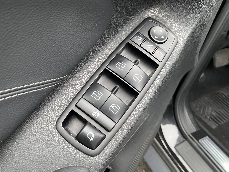 Mercedes-Benz GL 3.0CDi  4Mat, 7míst