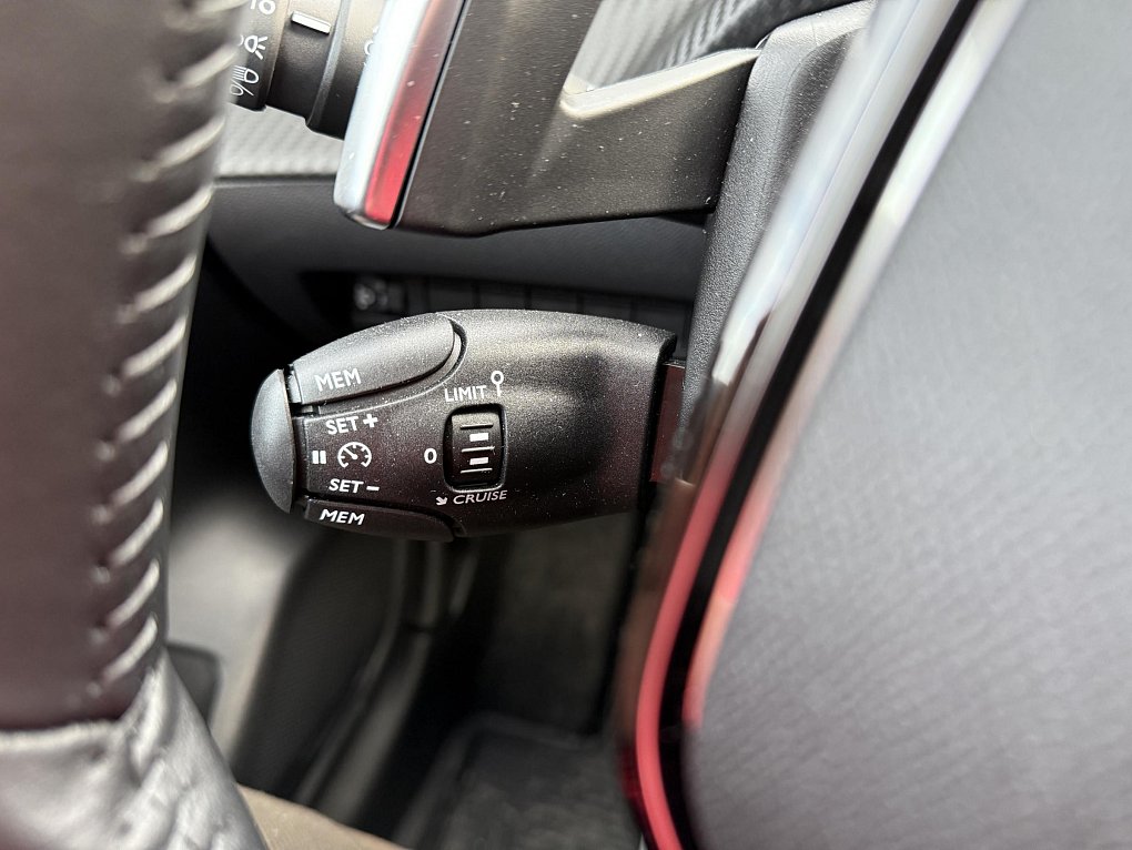 Peugeot 208 1.2PT Allure