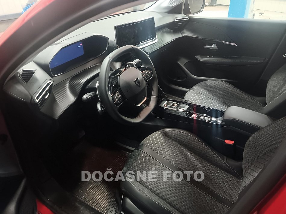 Peugeot 208 1.2PT Hybrid 