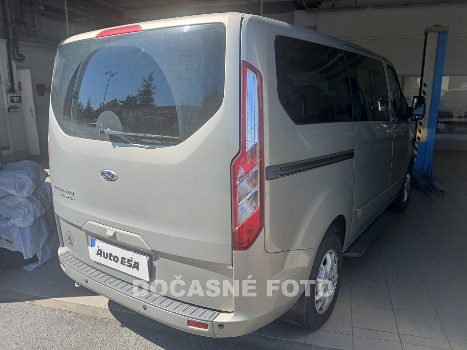 Ford Tourneo Custom 2.2TDCi Limited