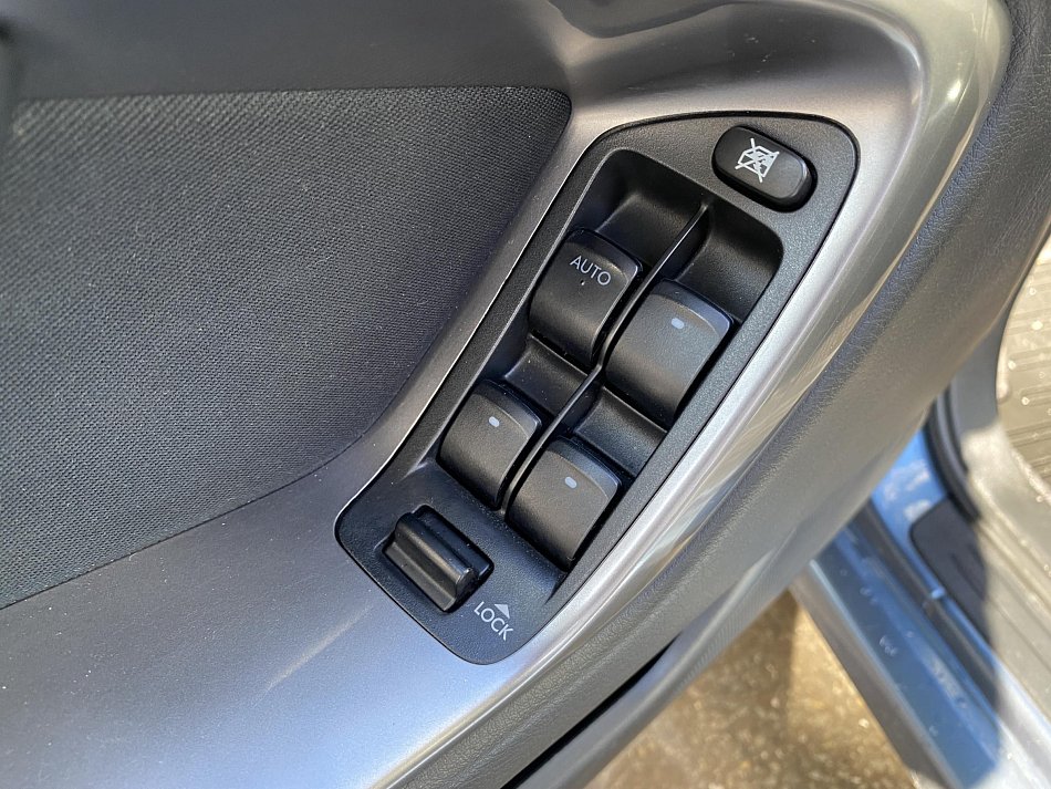 Subaru Legacy 2.0i  4x4