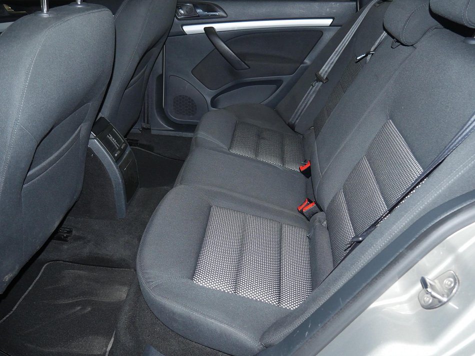 Škoda Octavia II 2.0 TDi Scout 4x4