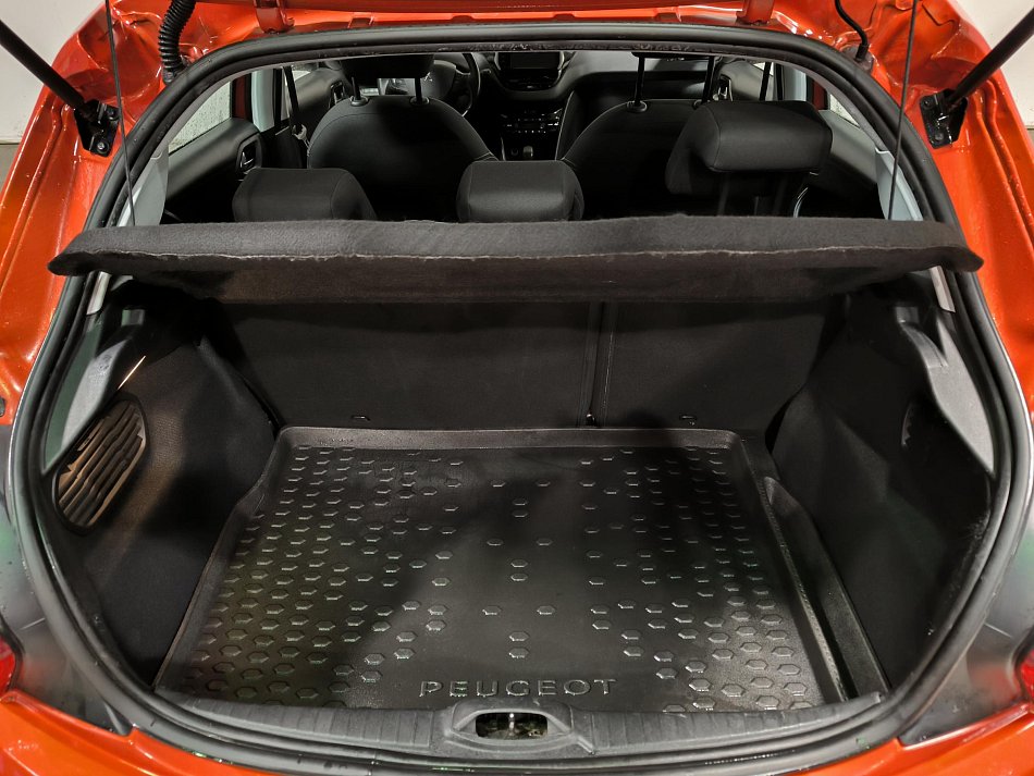 Peugeot 208 1.2PT 