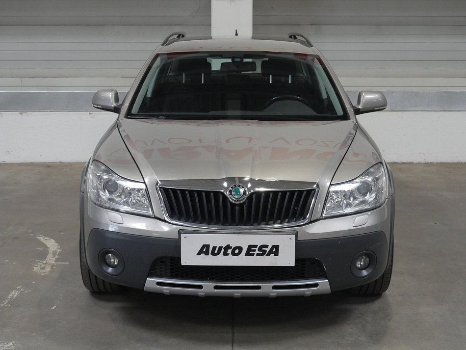 Škoda Octavia II 2.0 TDi Scout 4x4