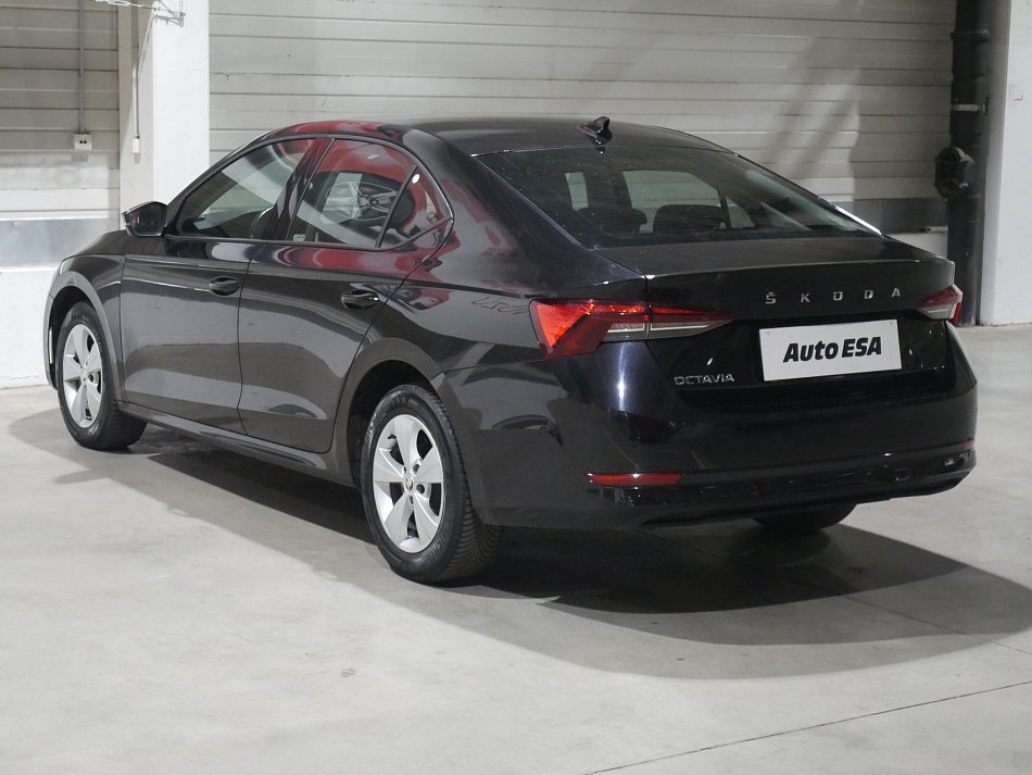 Škoda Octavia IV 2.0 TDi Active