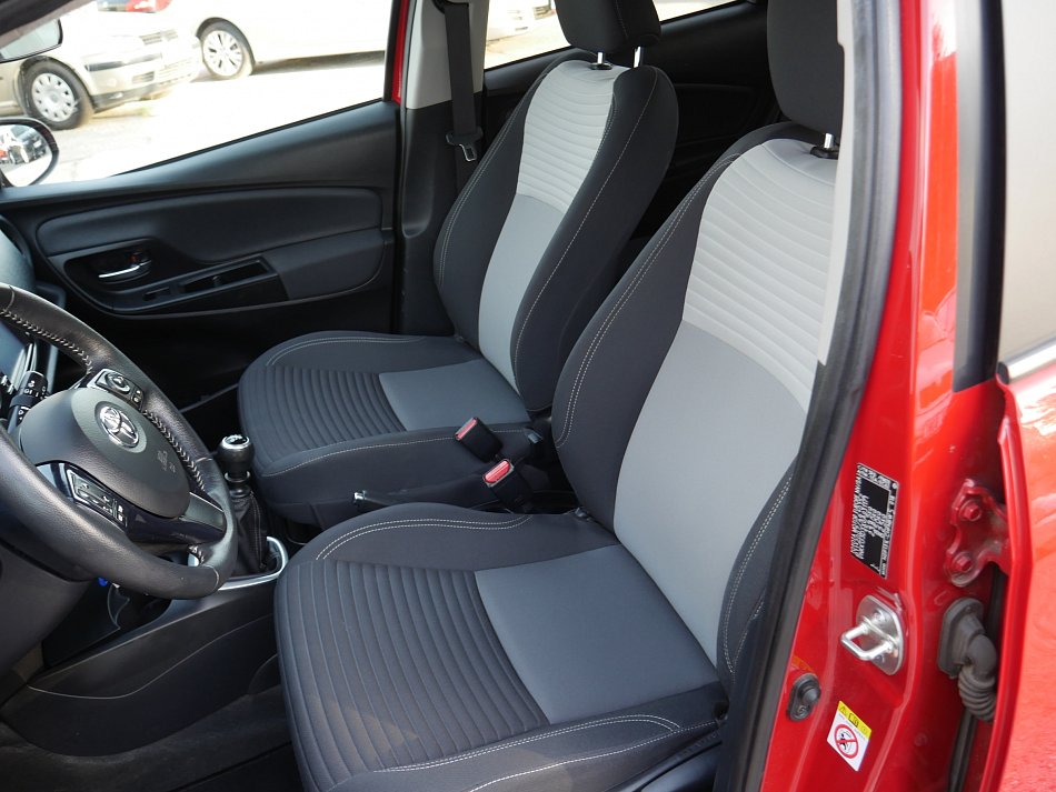 Toyota Yaris 1.5i 