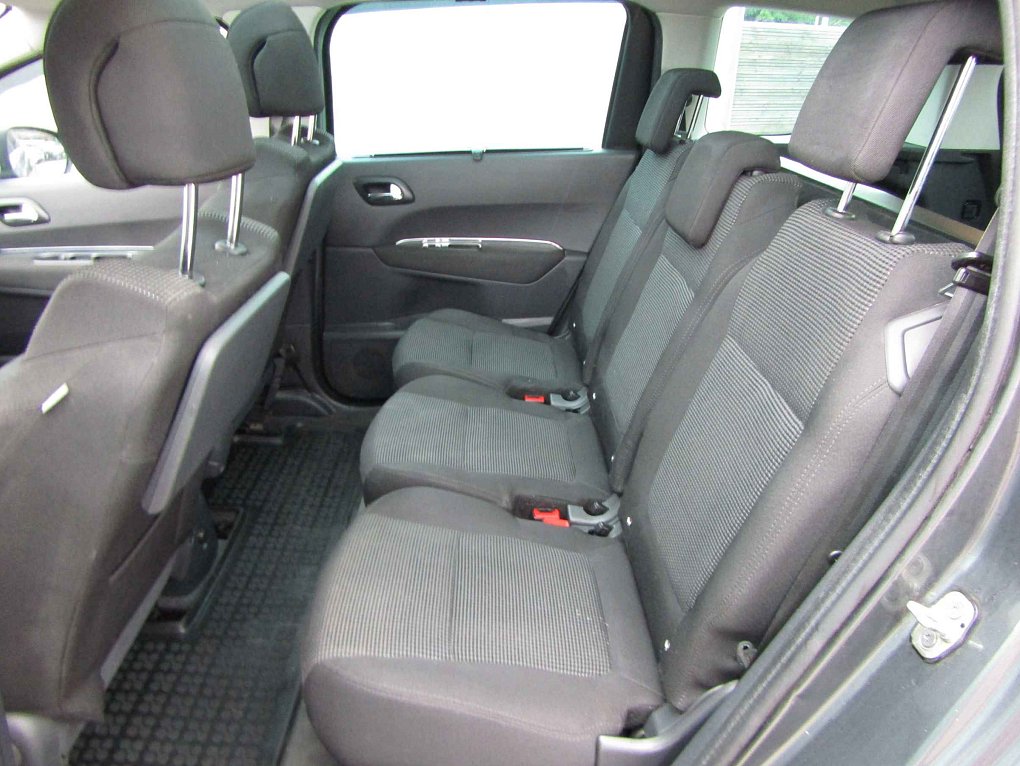 Peugeot 5008 2.0 HDi 