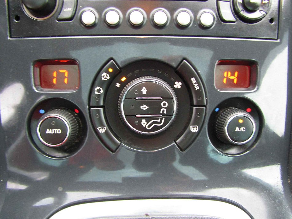 Peugeot 5008 2.0 HDi 