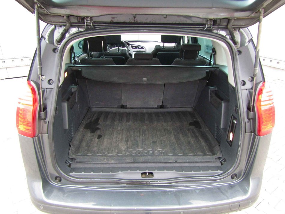 Peugeot 5008 2.0 HDi 