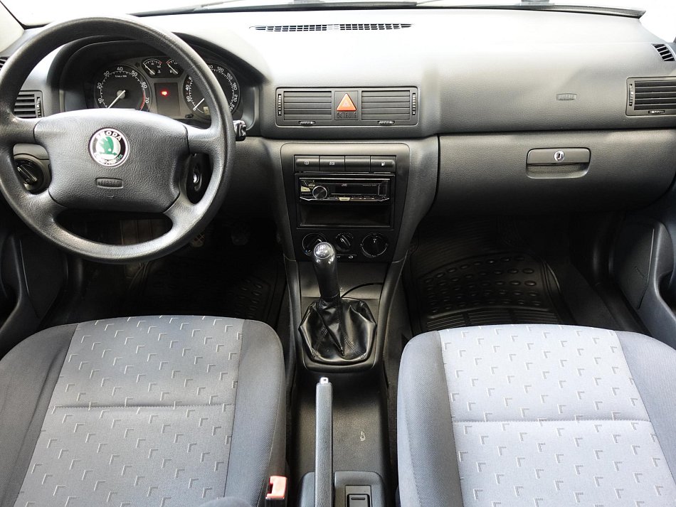 Škoda Octavia 1.6i 