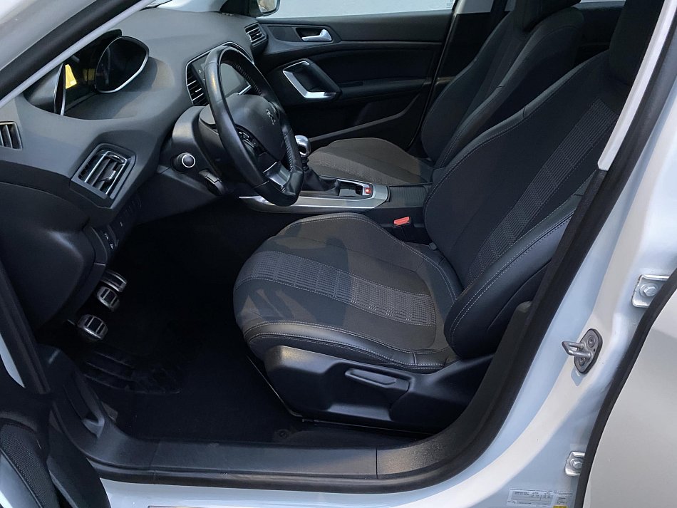 Peugeot 308 1.5 HDi 