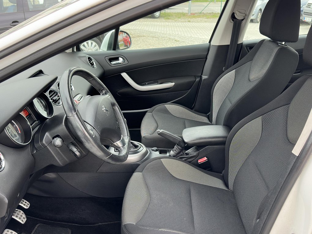 Peugeot 308 1.6 VTI 
