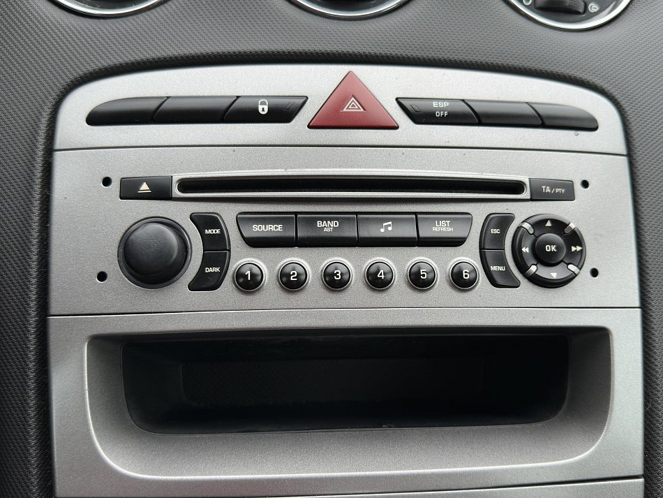 Peugeot 308 1.6 VTI 